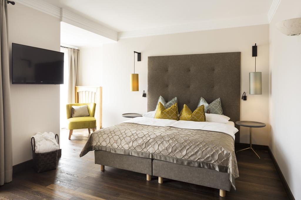 Hotel Burggraeflerhof Merano Esterno foto